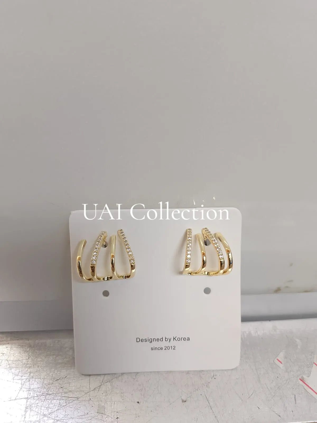 Elegant Hoop Earrings - Uai Collection