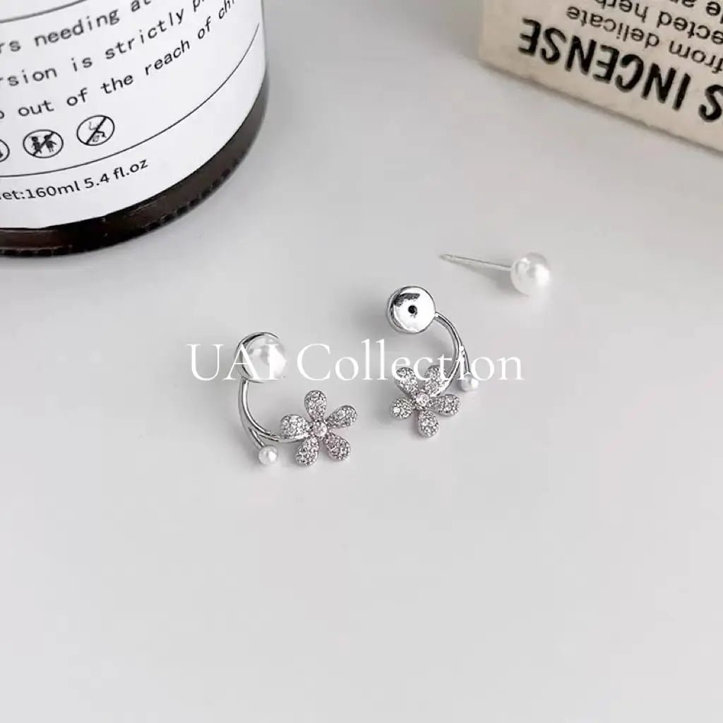 Floral Pearl Stud Earrings - Uai Collection